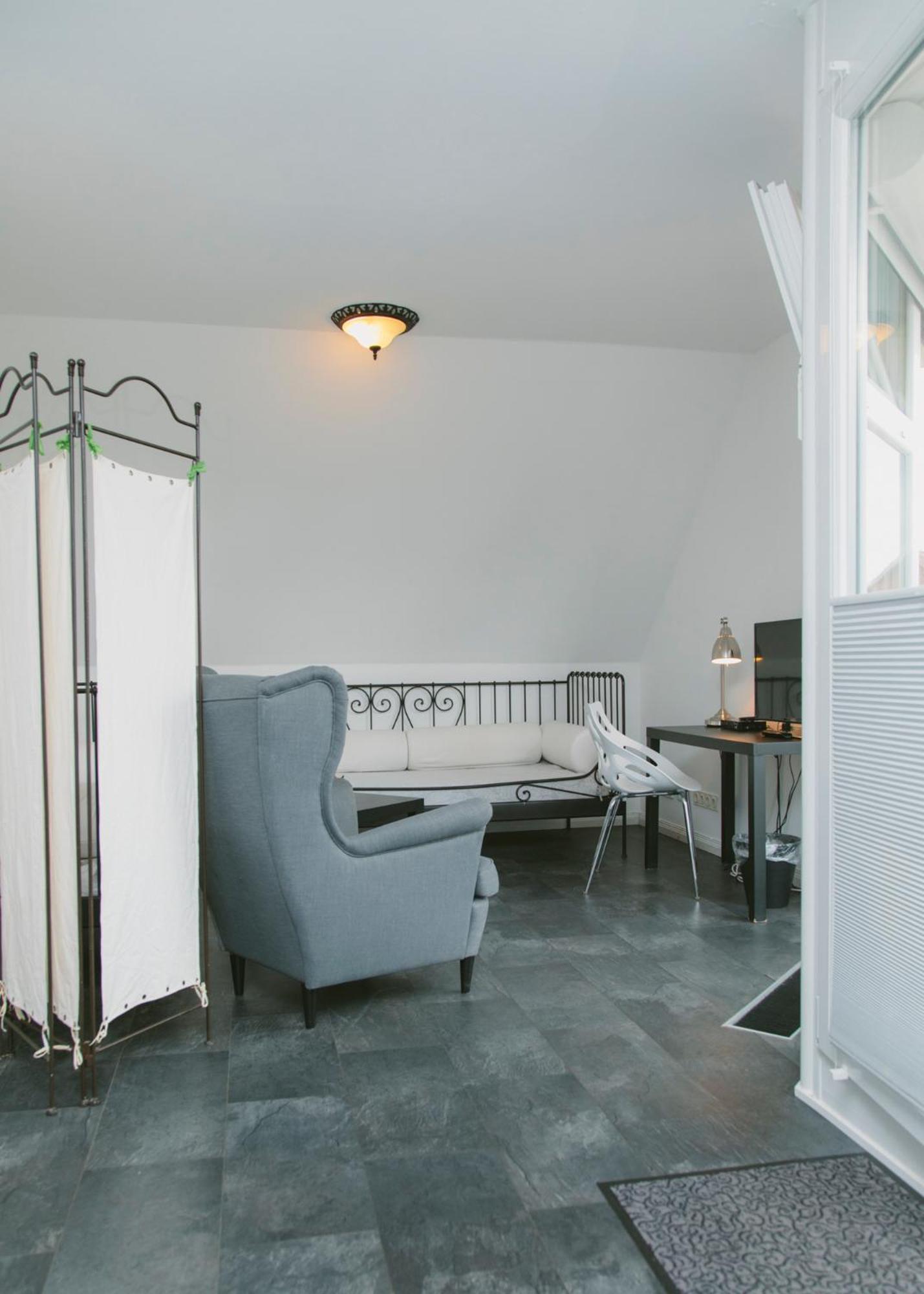 Gaestehaus Vigliarolo Gewerblich Jedes Zimmer Eigenes Bad Gemeinschaftskueche Elmshorn Exterior foto