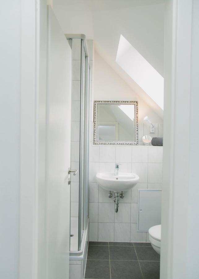 Gaestehaus Vigliarolo Gewerblich Jedes Zimmer Eigenes Bad Gemeinschaftskueche Elmshorn Exterior foto