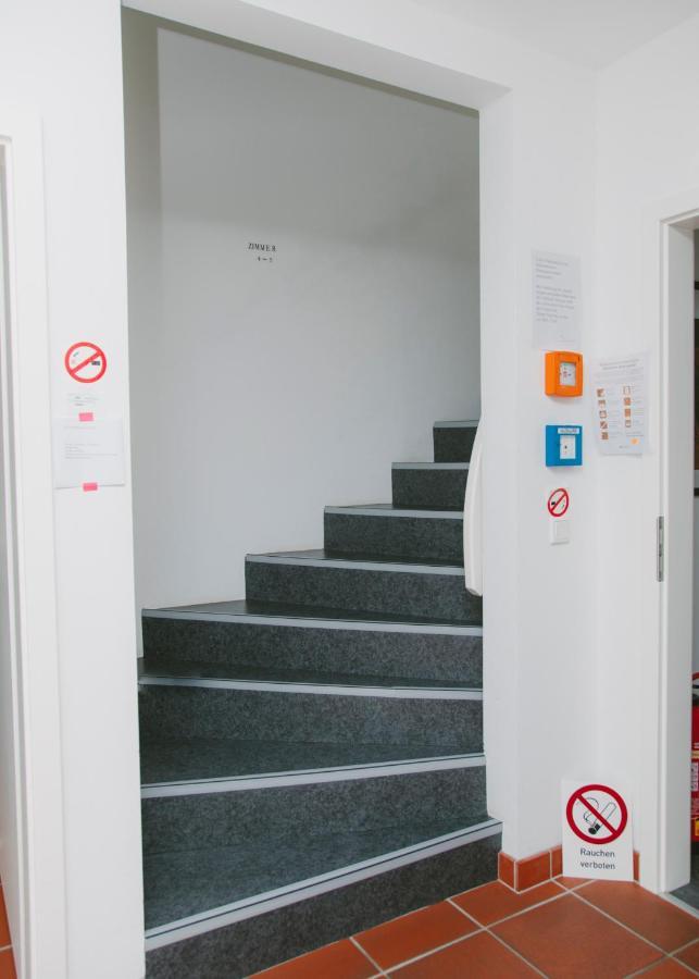 Gaestehaus Vigliarolo Gewerblich Jedes Zimmer Eigenes Bad Gemeinschaftskueche Elmshorn Exterior foto