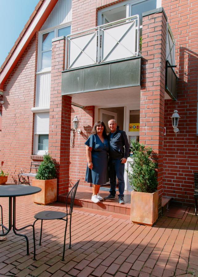 Gaestehaus Vigliarolo Gewerblich Jedes Zimmer Eigenes Bad Gemeinschaftskueche Elmshorn Exterior foto