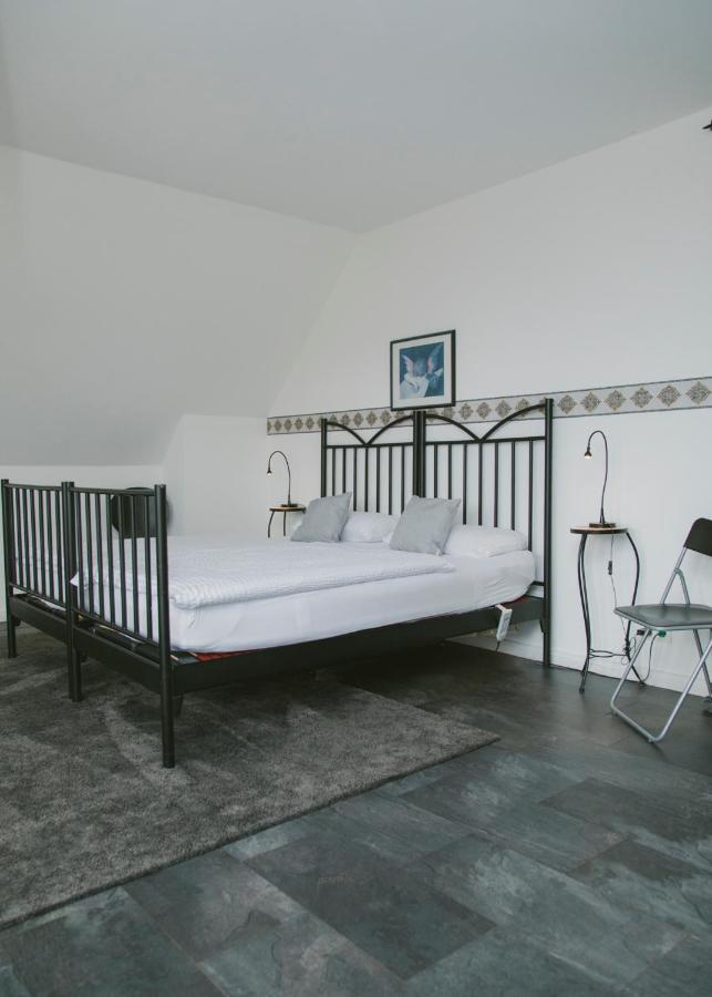 Gaestehaus Vigliarolo Gewerblich Jedes Zimmer Eigenes Bad Gemeinschaftskueche Elmshorn Exterior foto