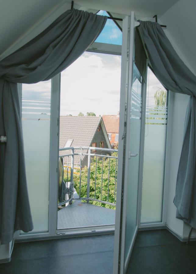 Gaestehaus Vigliarolo Gewerblich Jedes Zimmer Eigenes Bad Gemeinschaftskueche Elmshorn Exterior foto
